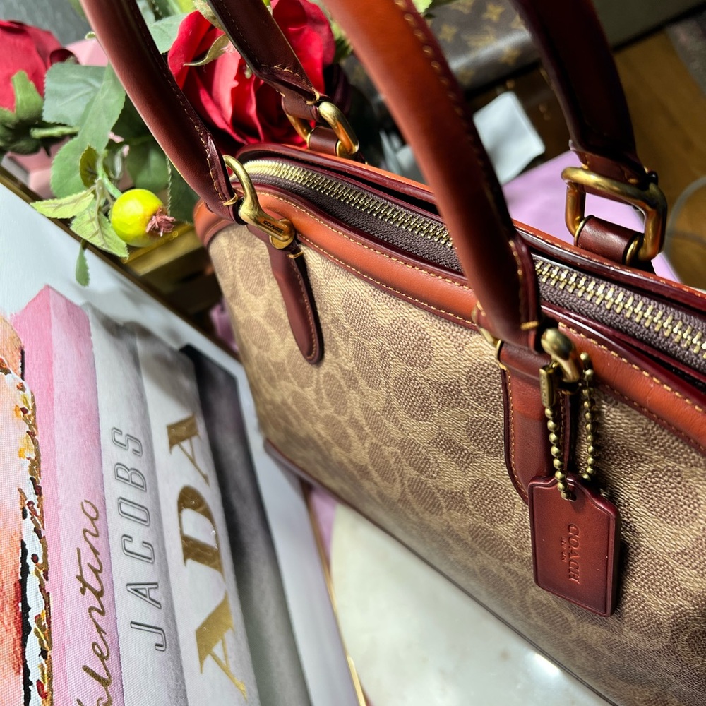 COACH QUINN SATCHEL SIGNATURE CANVAS EUC - Picture 7 of 14